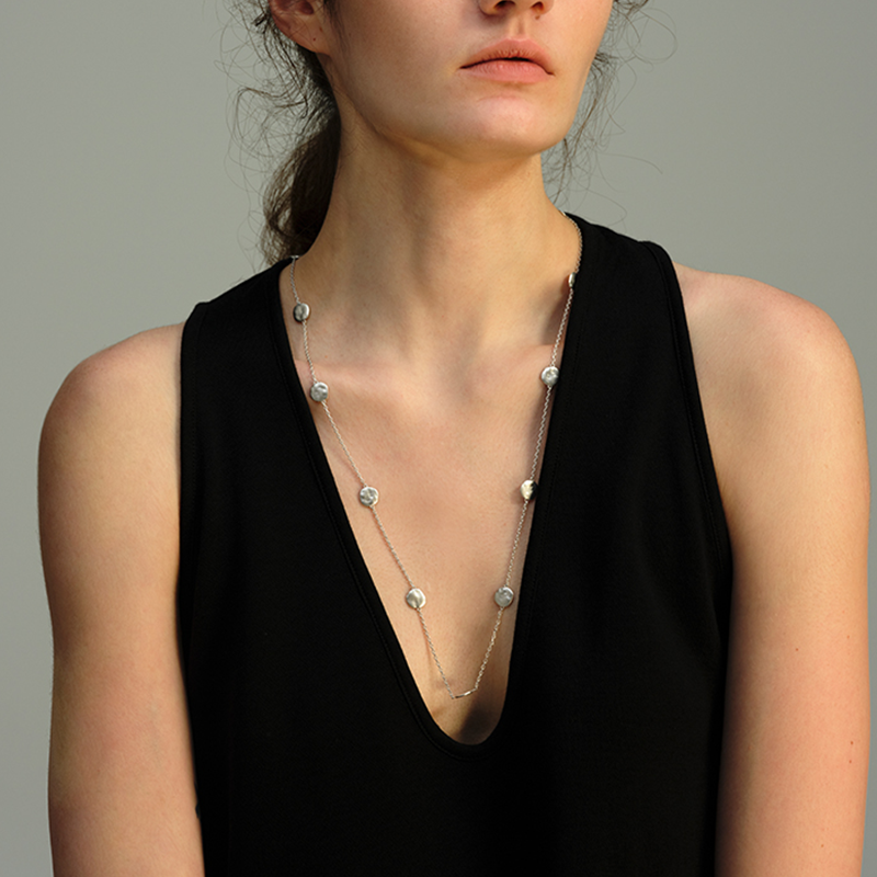 OINICIO Grayling Sandblasted Pure Silver Small Fish Scale Pendant Necklace