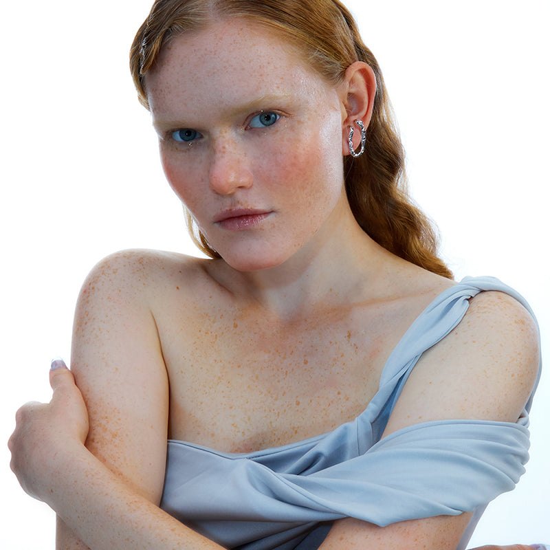 OINICIO ME Red Zircon Liquid Earrings