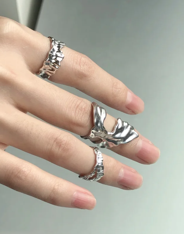 Dynamic Hand Decorations for Both Men and Women