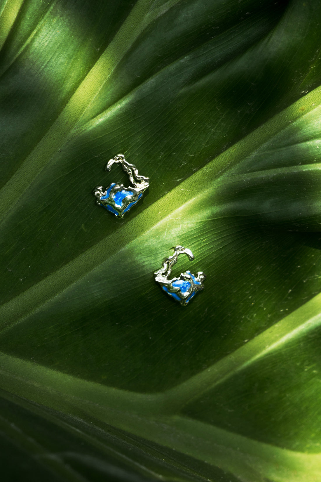 Unveiling Oinicio's Xuyi Series: Liquid Texture Earrings in Captivating Blue Hues