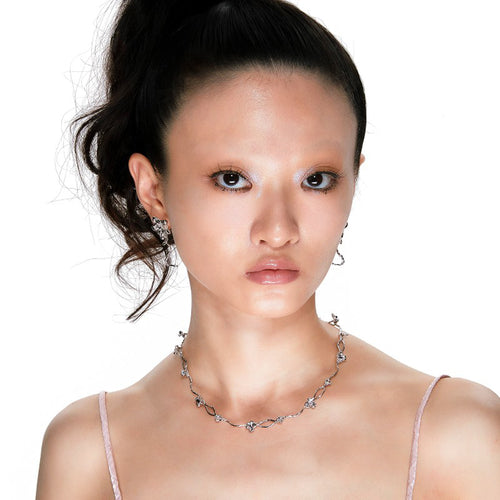 OINICIO Comfort Zone Liquid Floral Intertwined Necklace