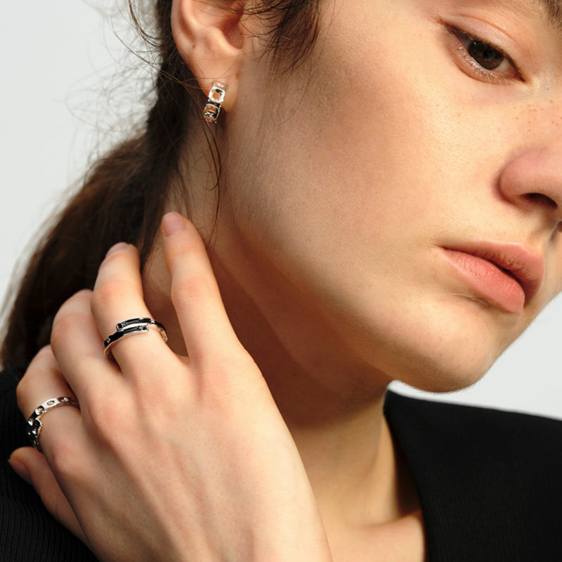 OINICIO Sediment Silver Epoxy Resin Asymmetric Ring, Size 15#