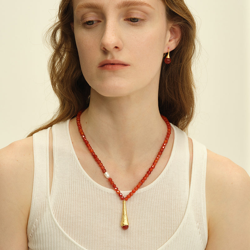 OINICIO Seed Dewdrop Red Gemstone Beaded Necklace