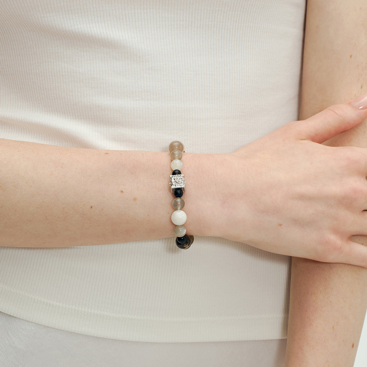 OINICIO VALURI Multi‑Stone Sandalwood Beaded Bracelet, Gold‑Tone