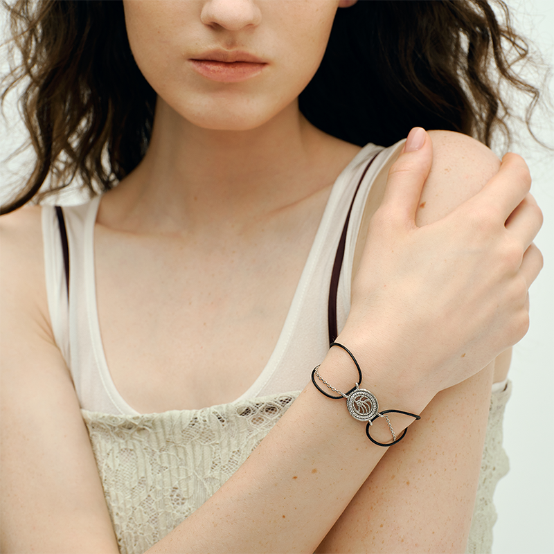 OINICIO VALURI Wave‑Medallion Cord Bracelet, Black