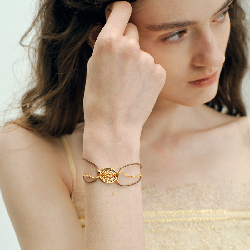 OINICIO VALURI Wave‑Medallion Cord Bracelet, Brown