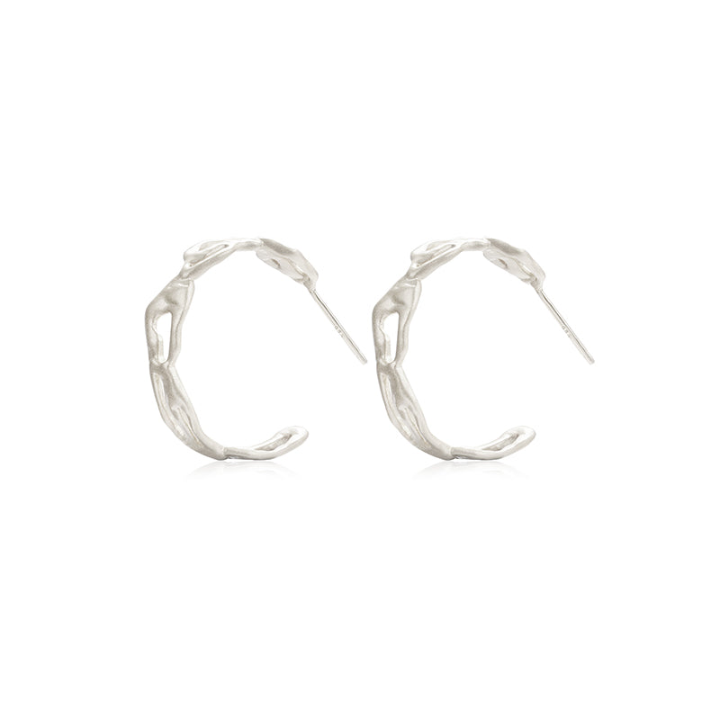 OINICIO Seed Veined Lightshadow Interlaced Silver Hoop Earrings