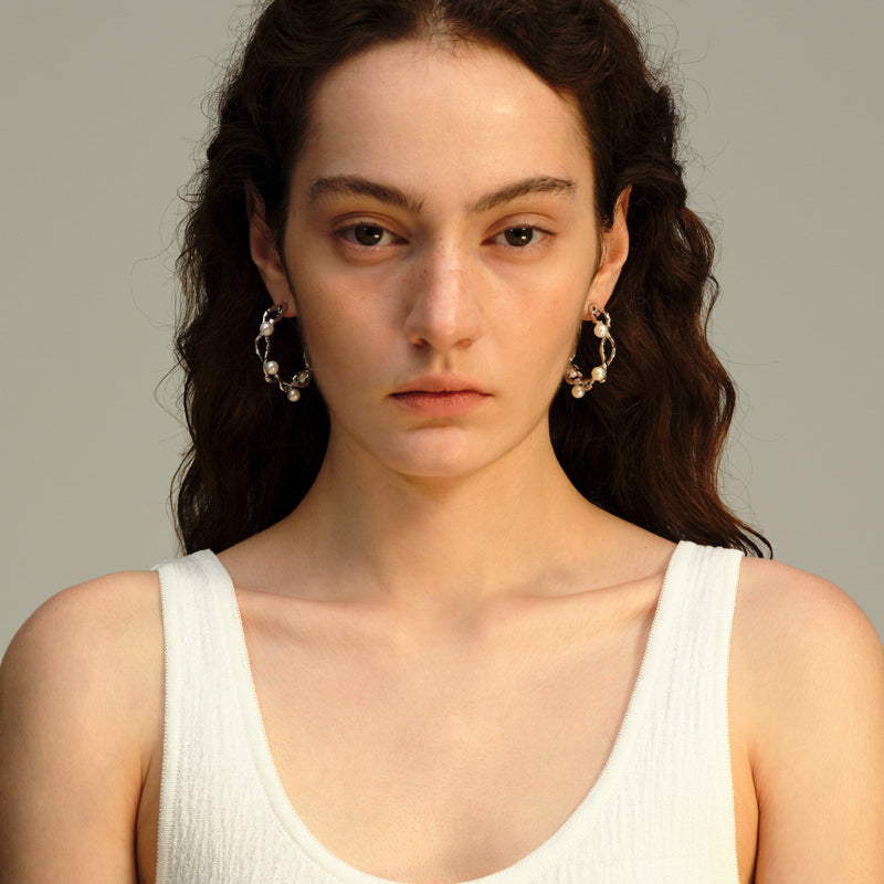 OINICIO Moonquake Shell Pearl Intertwined Textured Hoop Earrings