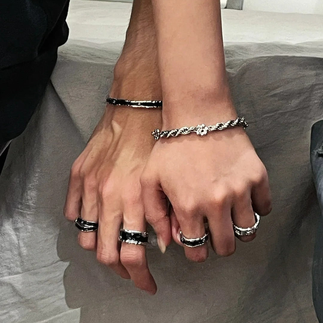 OINICIO Women's Sediment Black Resin Slim Ring with Zirconia, Size 15#