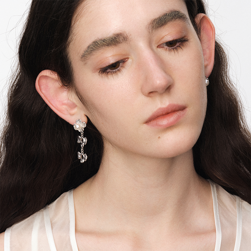 OINICIO NanKe Silver Lace Flower Pearl Earrings