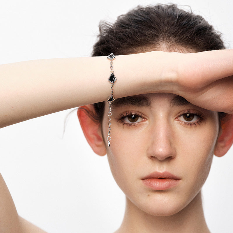OINICIO Sediment Irregular Black Resin Bracelet