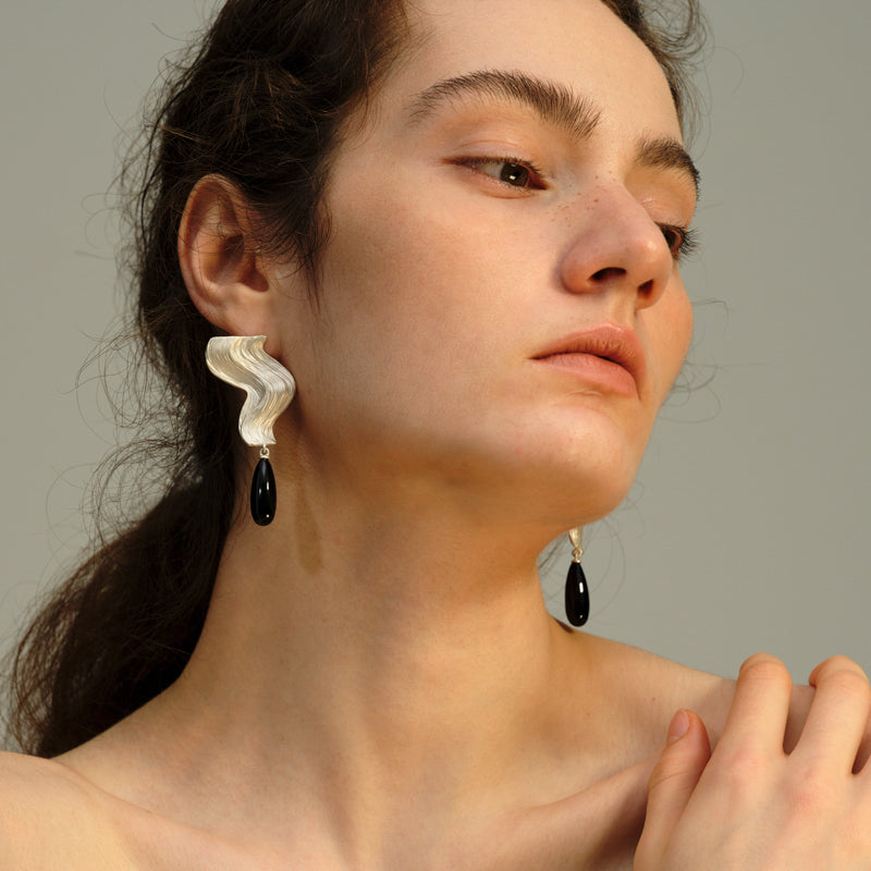 OINICIO Moonquake Black Agate Teardrop Earrings