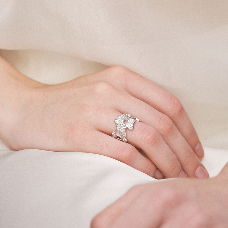 OINICIO NanKe Gold Lace Flower Ring 15#