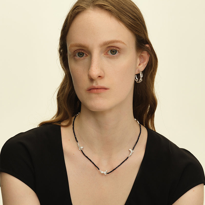 OINICIO Seed Veined Lightshadow Interlaced Silver Hoop Earrings