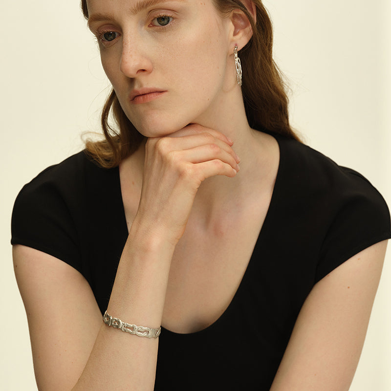 OINICIO Seed Twining Textured Silver Bracelet