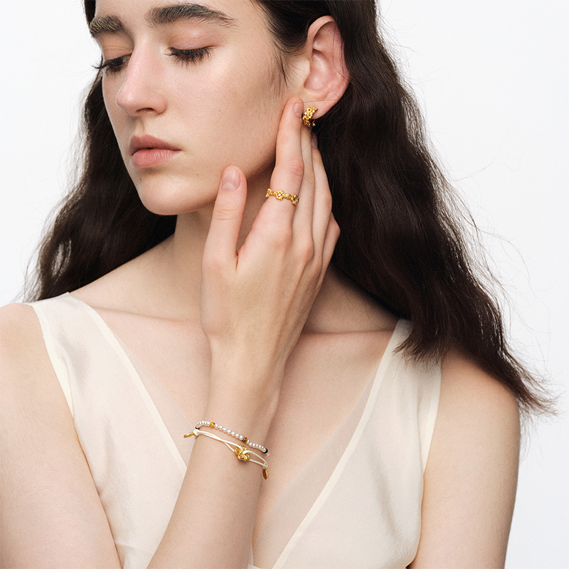 OINICIO NanKe Gold Floral Pearl Braided Bracelet
