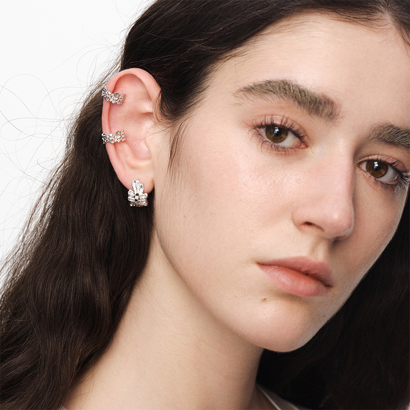 OINICIO NanKe Silver Lace Blossom Clip-On Earrings
