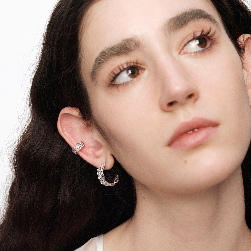 OINICIO NanKe Gold Lace Floral Stud Earrings