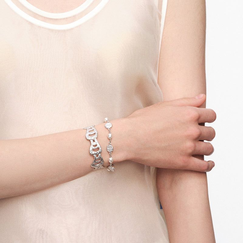 OINICIO NanKe Gold Lace and Fishscale Link Bracelet