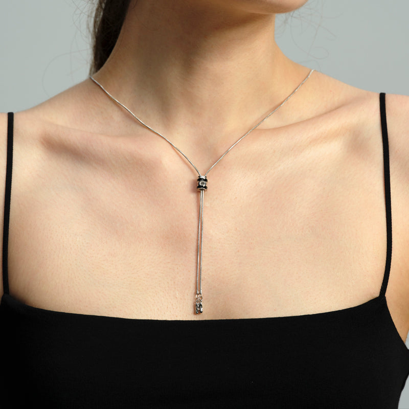 OINICIO Sediment Black Resin Wheel Pendant Necklace