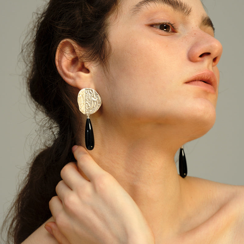 OINICIO Moonquake Round Black Agate Teardrop Earrings