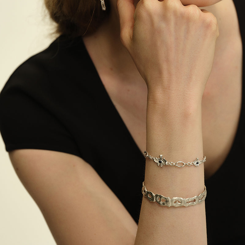 OINICIO Seed Twining Textured Silver Bracelet