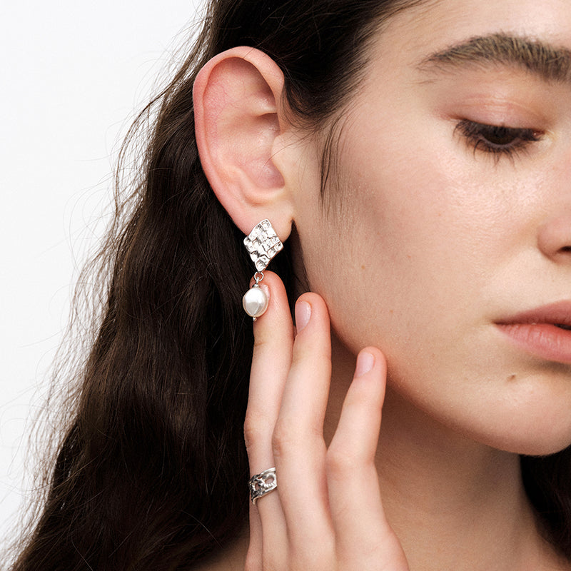 OINICIO NanKe Silver Scale Pendant Earrings