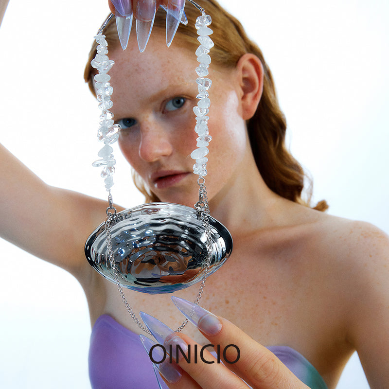 OINICIO Comfort Zone Silver Shell Bag