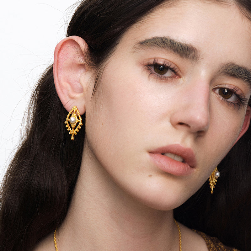 OINICIO NanKe Gold Lace Fish Tail Earrings