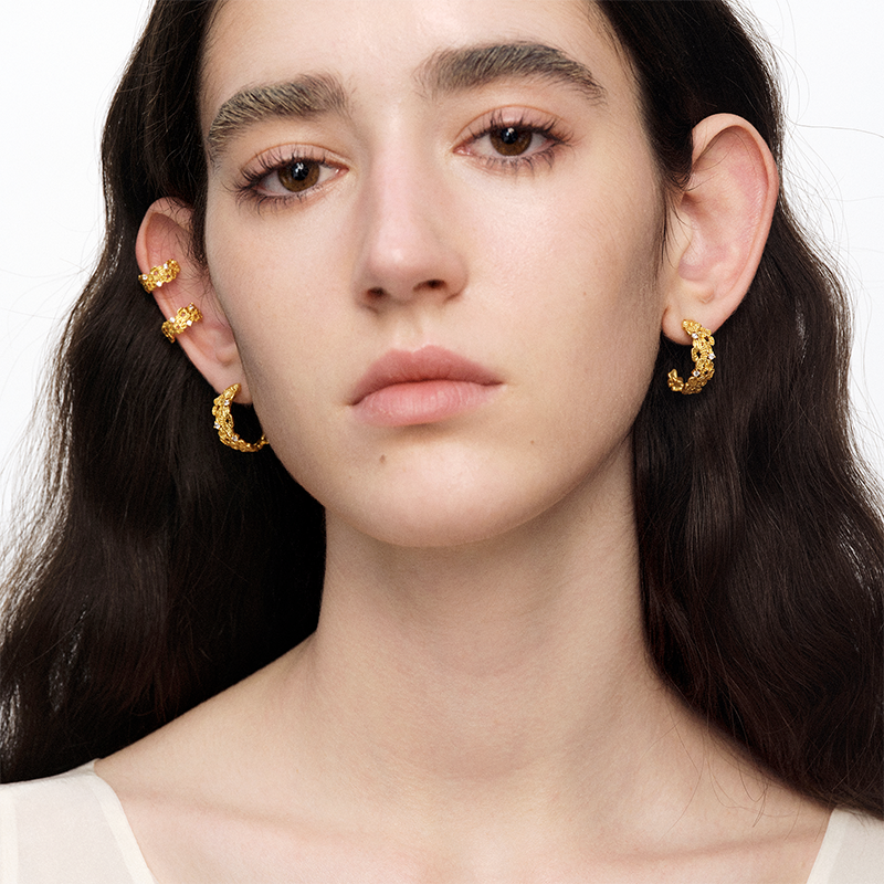 OINICIO NanKe Gold Lace Blossom Clip-On Earrings
