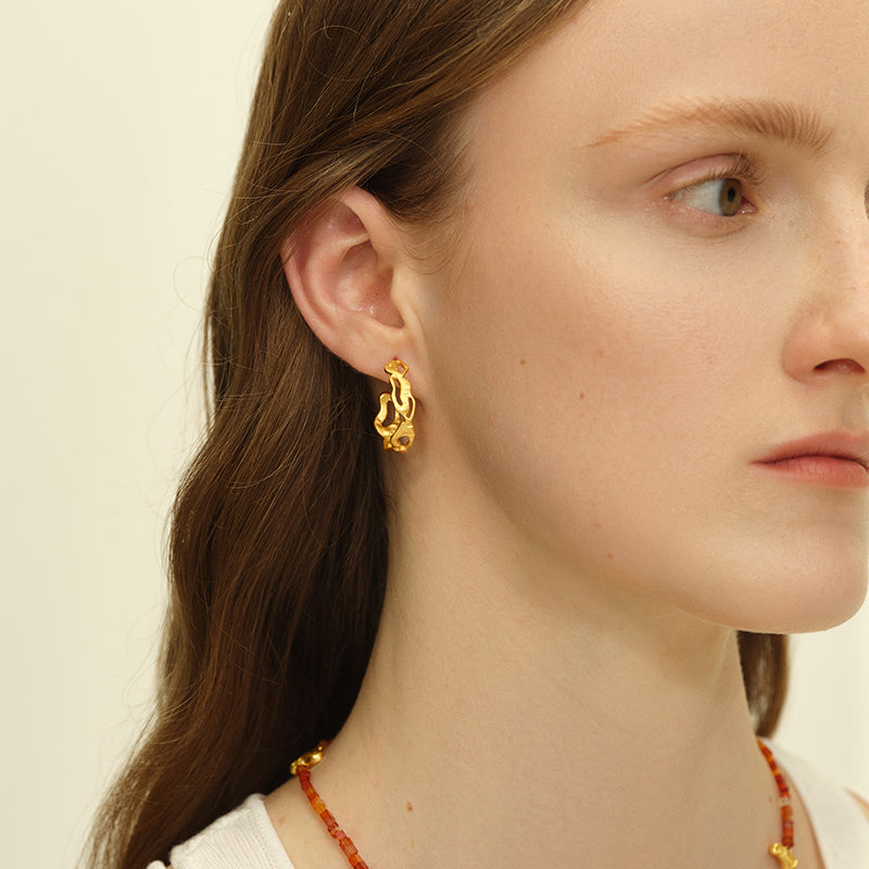 OINICIO Seed Veined Lightshadow Interlaced Gold Hoop Earrings