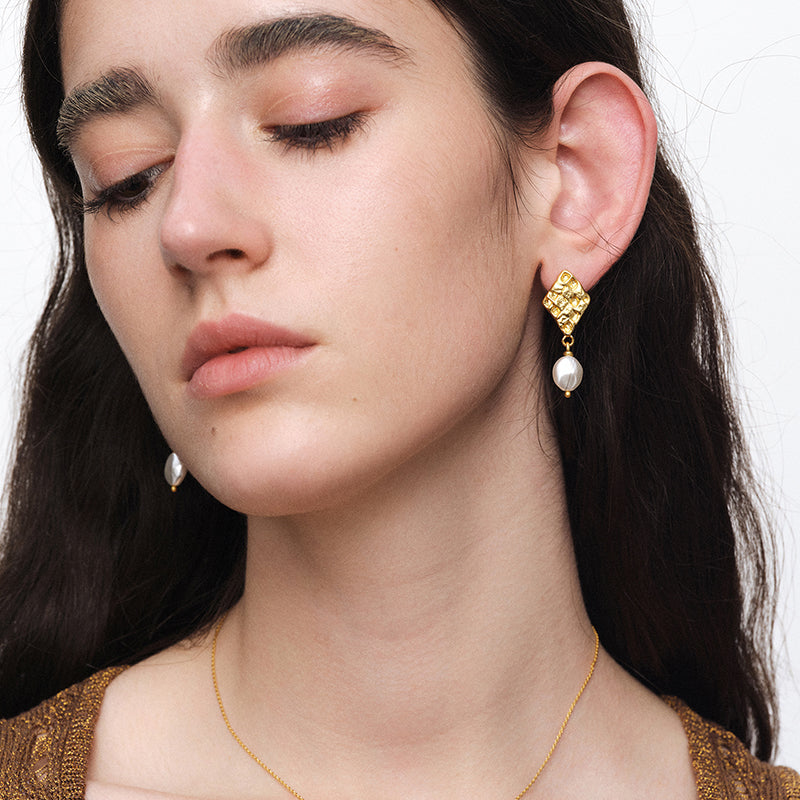 OINICIO NanKe Gold Scale Pendant Earrings