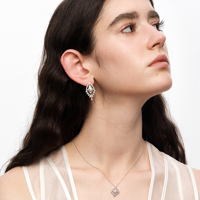 OINICIO NanKe Silver Lace Fish Tail Earrings