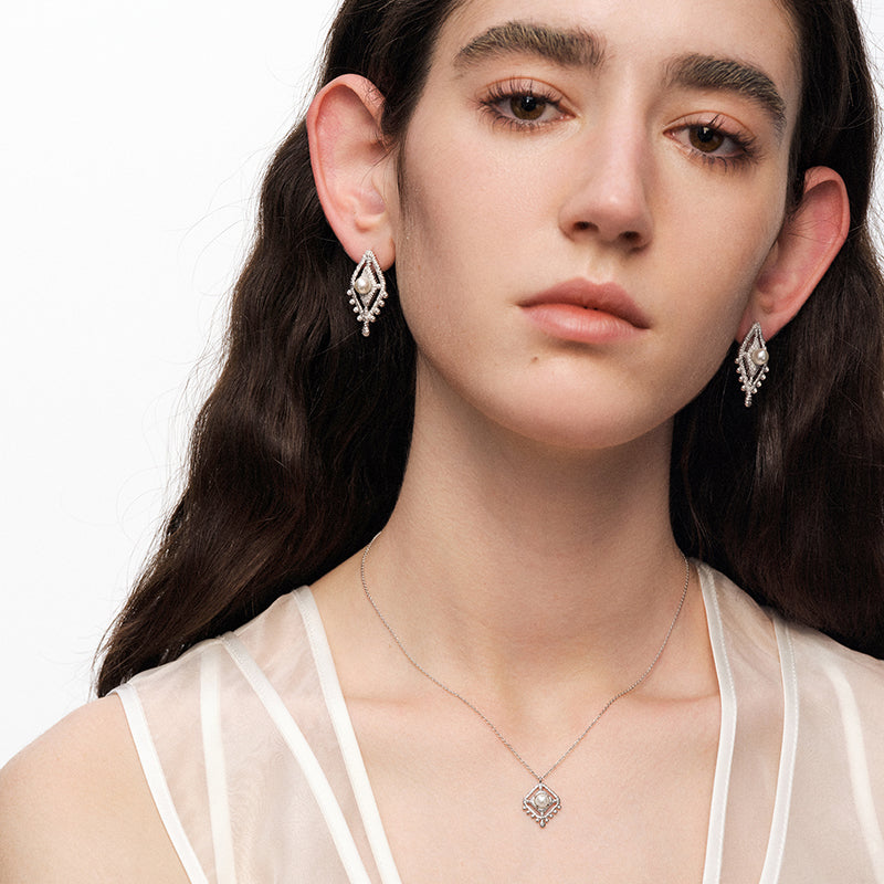 OINICIO NanKe Silver Lace Fish Tail Earrings