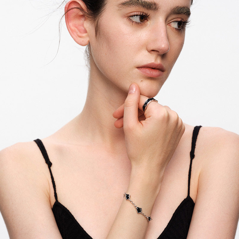 OINICIO Sediment Irregular Black Resin Bracelet