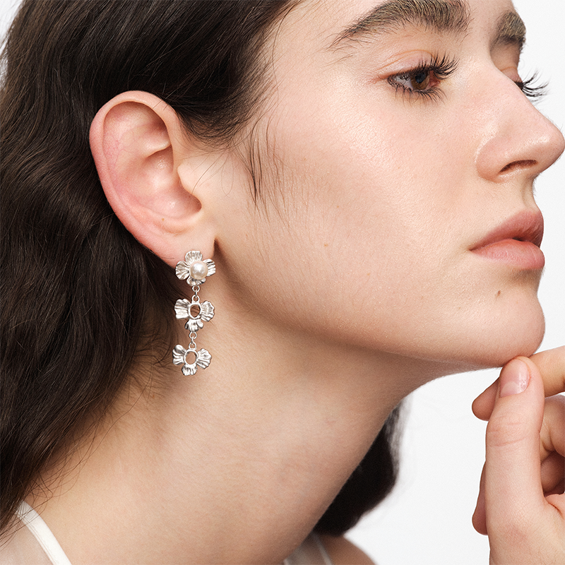 OINICIO NanKe Silver Lace Flower Pearl Earrings