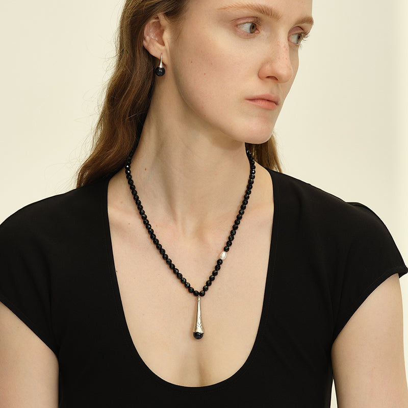 OINICIO Seed Dewdrop Red Gemstone Beaded Necklace