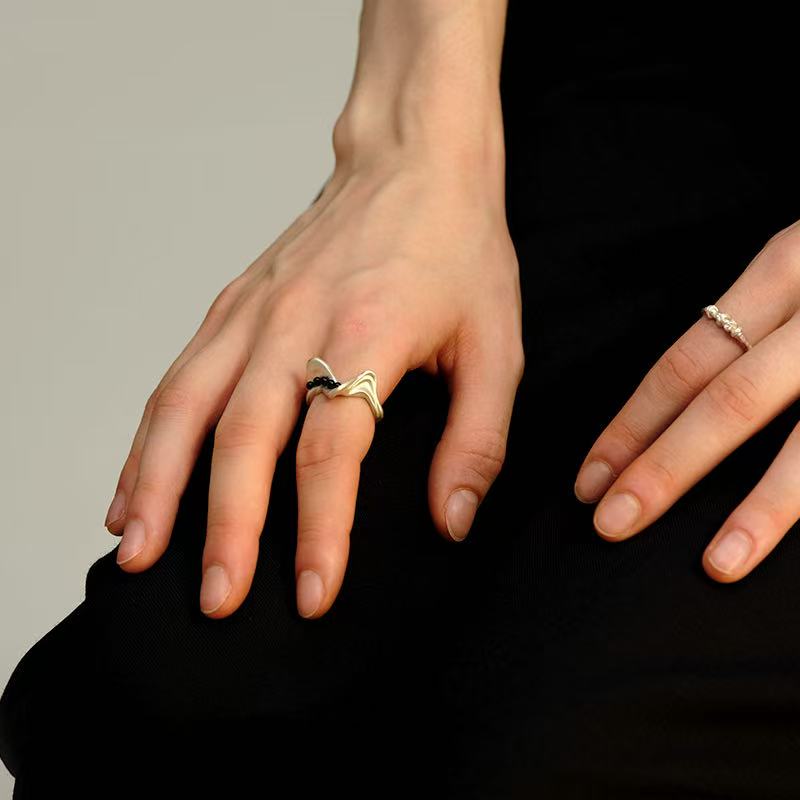 OINICIO Moonquake Wave Black Agate Beaded Open Ring