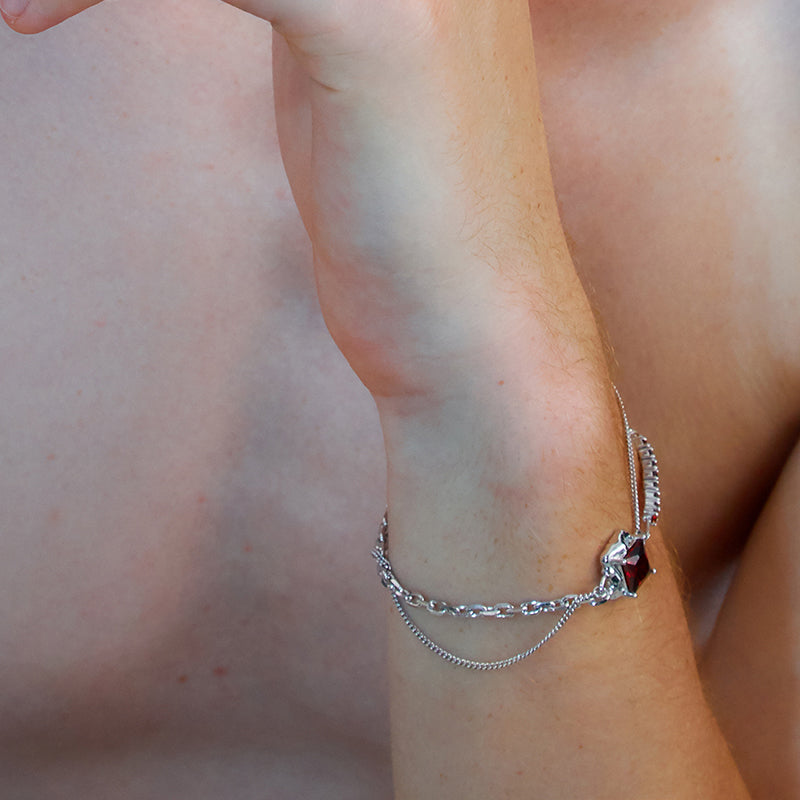 OINICIO ME Red Zircon Bracelet